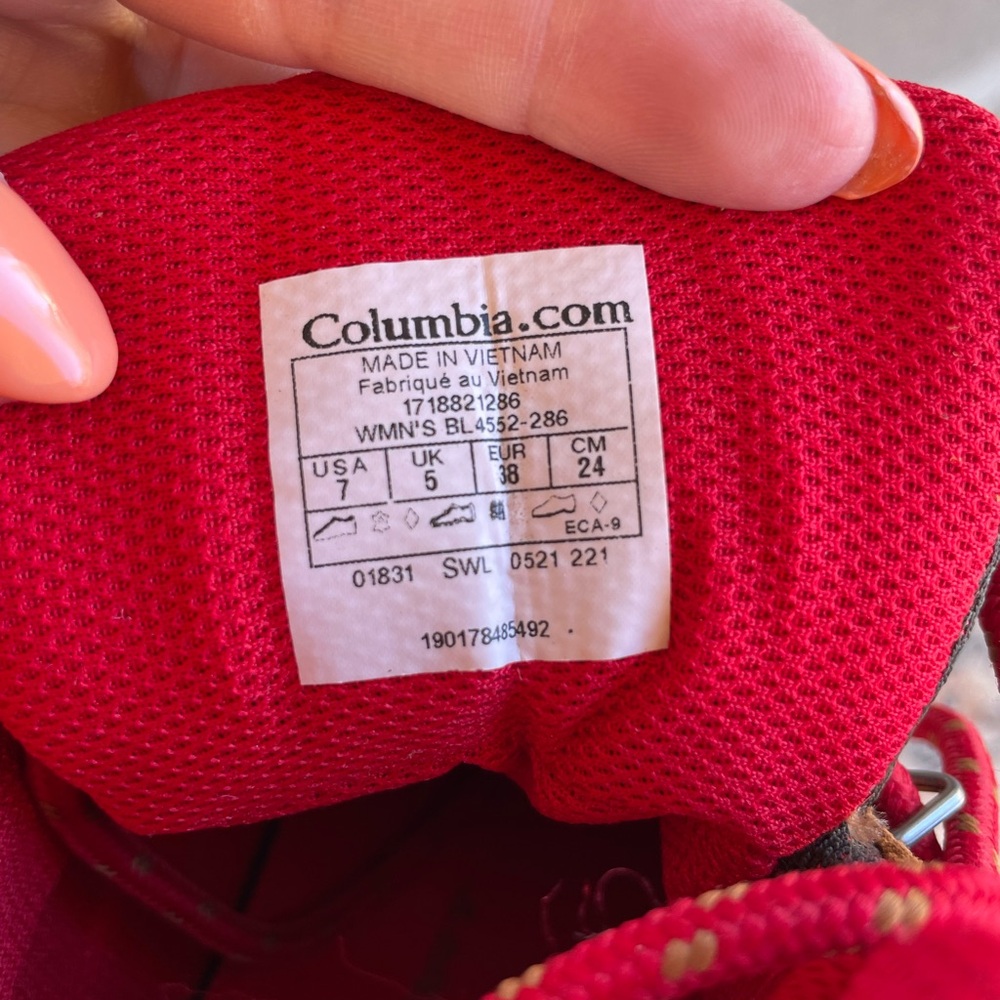 Columbia Hiking Boots - Picture 9 of 9
